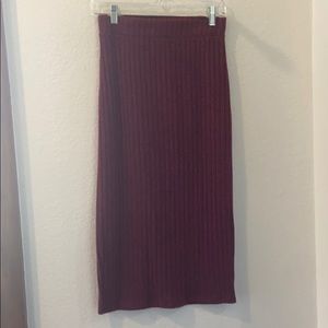 Cranberry and black heathered skirt.